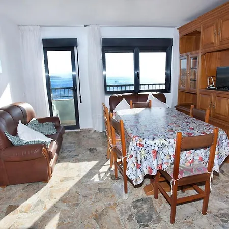 - 3 Bedrooms With Sea Views Young People Group Not Allowed - 4064 Апартаменти Саншеншо