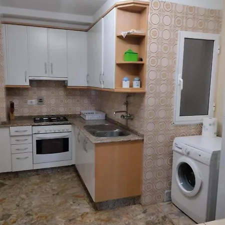 - 3 Bedrooms With Sea Views Young People Group Not Allowed - 4064 Апартаменти *