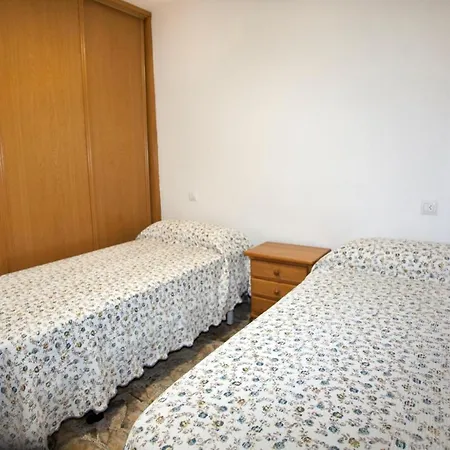 Апартаменти - 3 Bedrooms With Sea Views Young People Group Not Allowed - 4064 *