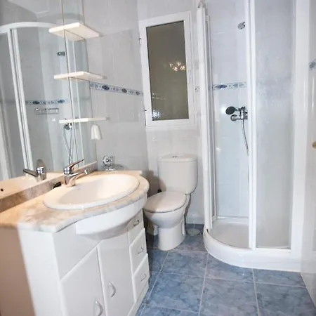 - 3 Bedrooms With Sea Views Young People Group Not Allowed - 4064 Саншеншо